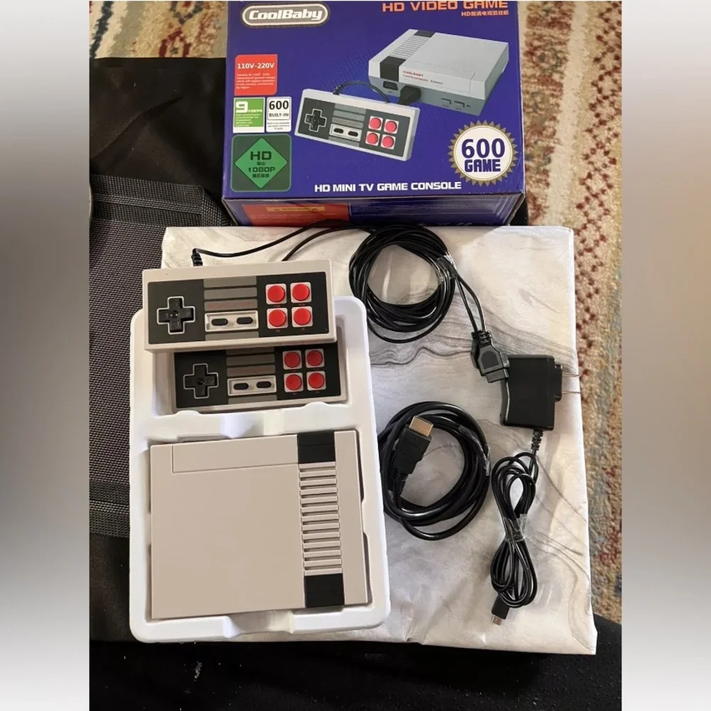 MINI NINTENDO GAME SIMULATOR W 2 CONTROLLERS & 600 GAMES BY COOL BABY